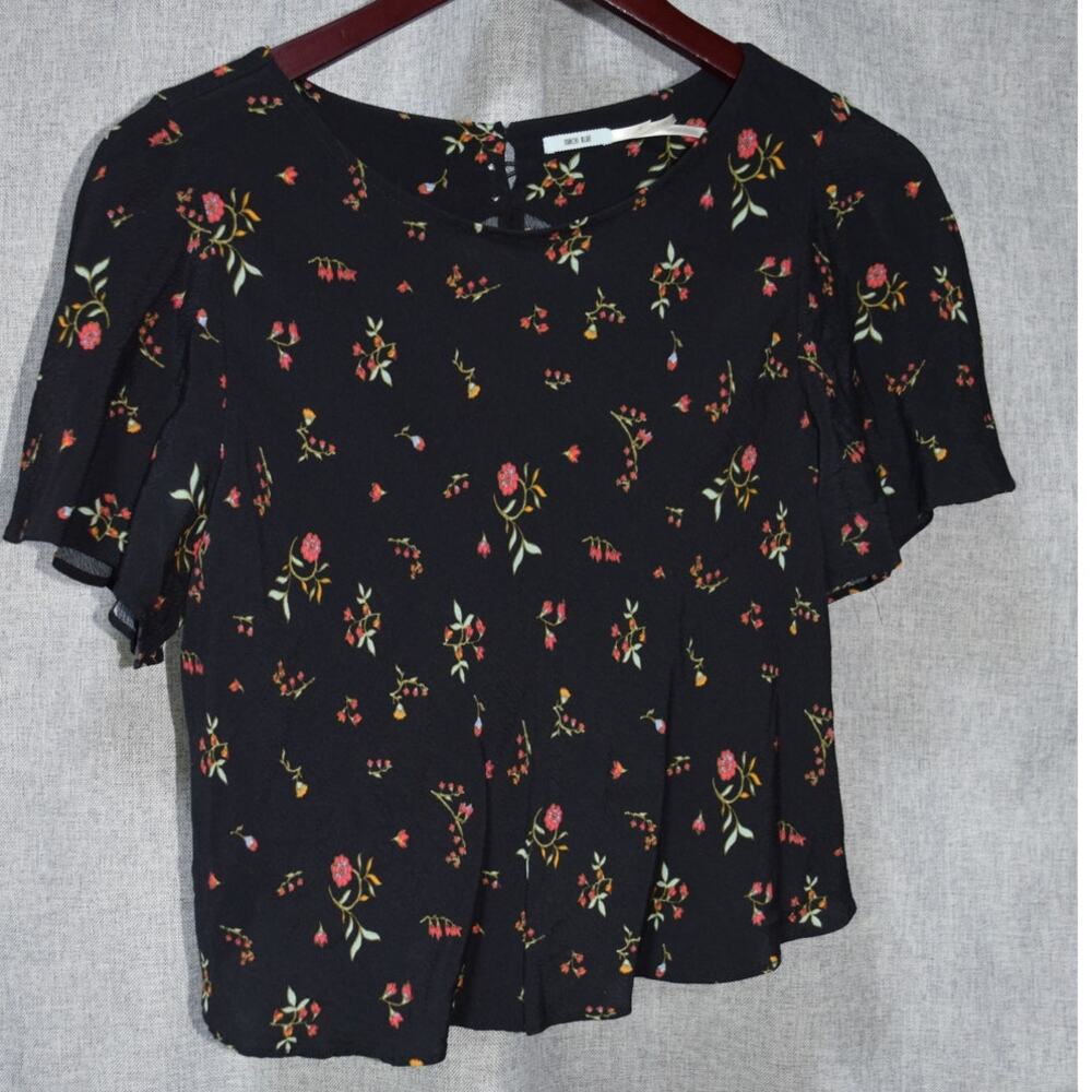 Kimchi Blue Black Floral Ruffle Hem Blouse Womens Medium